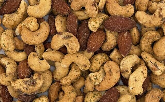 Szechuan / Jalapeño Lime Mixed Nuts (almonds & cashews) 1kg