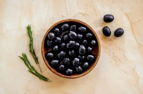 Gomo Pitted Black Olives 4.15kg tin